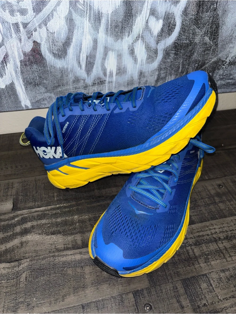 Hoka One One Clifton 6 MENS SZ 9